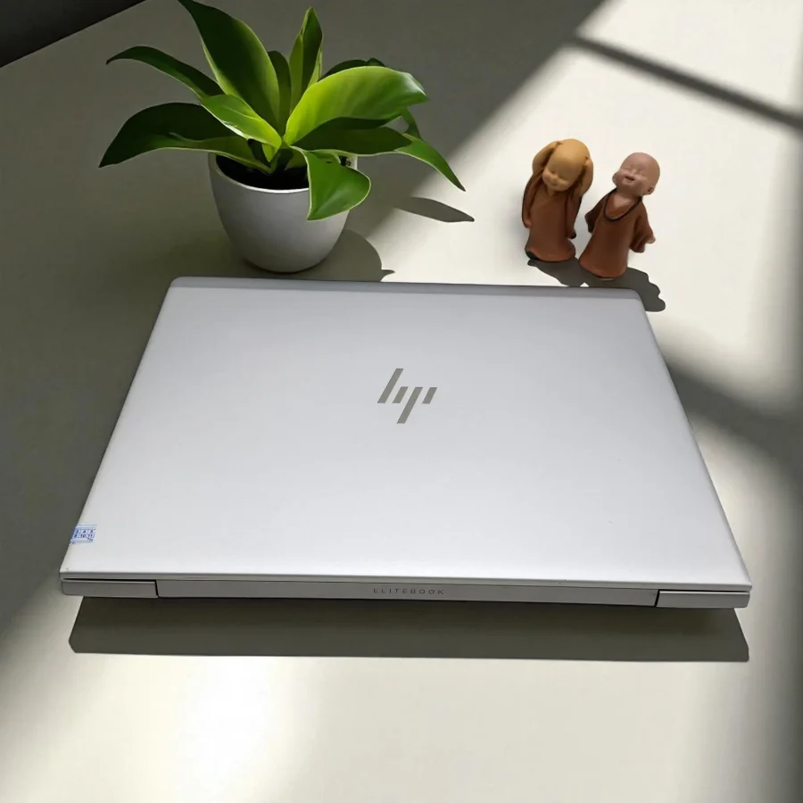 HP Elitebook 830 G6 / i5-8365U / RAM 8GB / SSD 256GB / 13.3inch FHD 4 20241127 093147 Photoroom