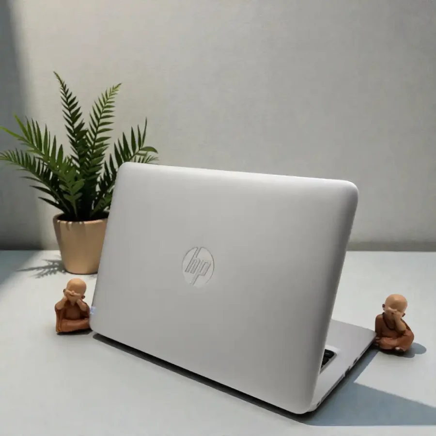 HP Elitebook 820 G3 / i5-6200U / RAM 8Gb / SSD 256Gb / 12.5inch  HD