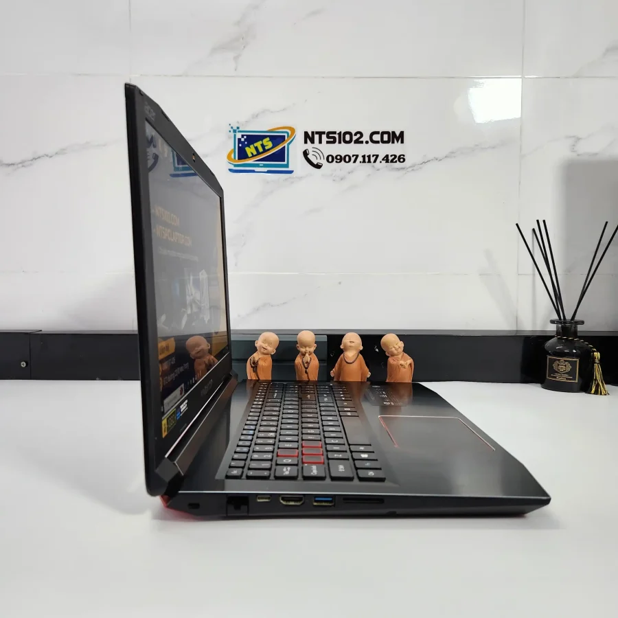 Laptop Gaming Acer Predator 8 z4969777150225 b69e6b84062c0e2622c3d0054f586f31