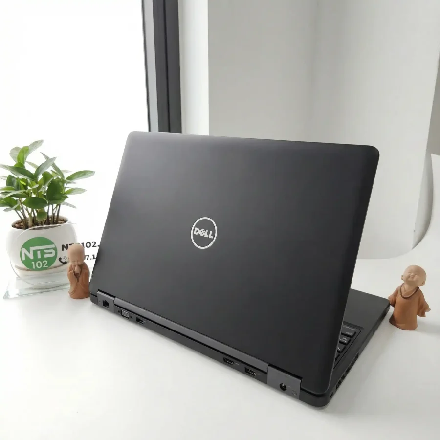 Dell Latitude 5580 / CPU i7-7820HQ / RAM 8Gb  / VGA NVIDIA 940MX / SSD 256Gb / 15.6INCH FHD