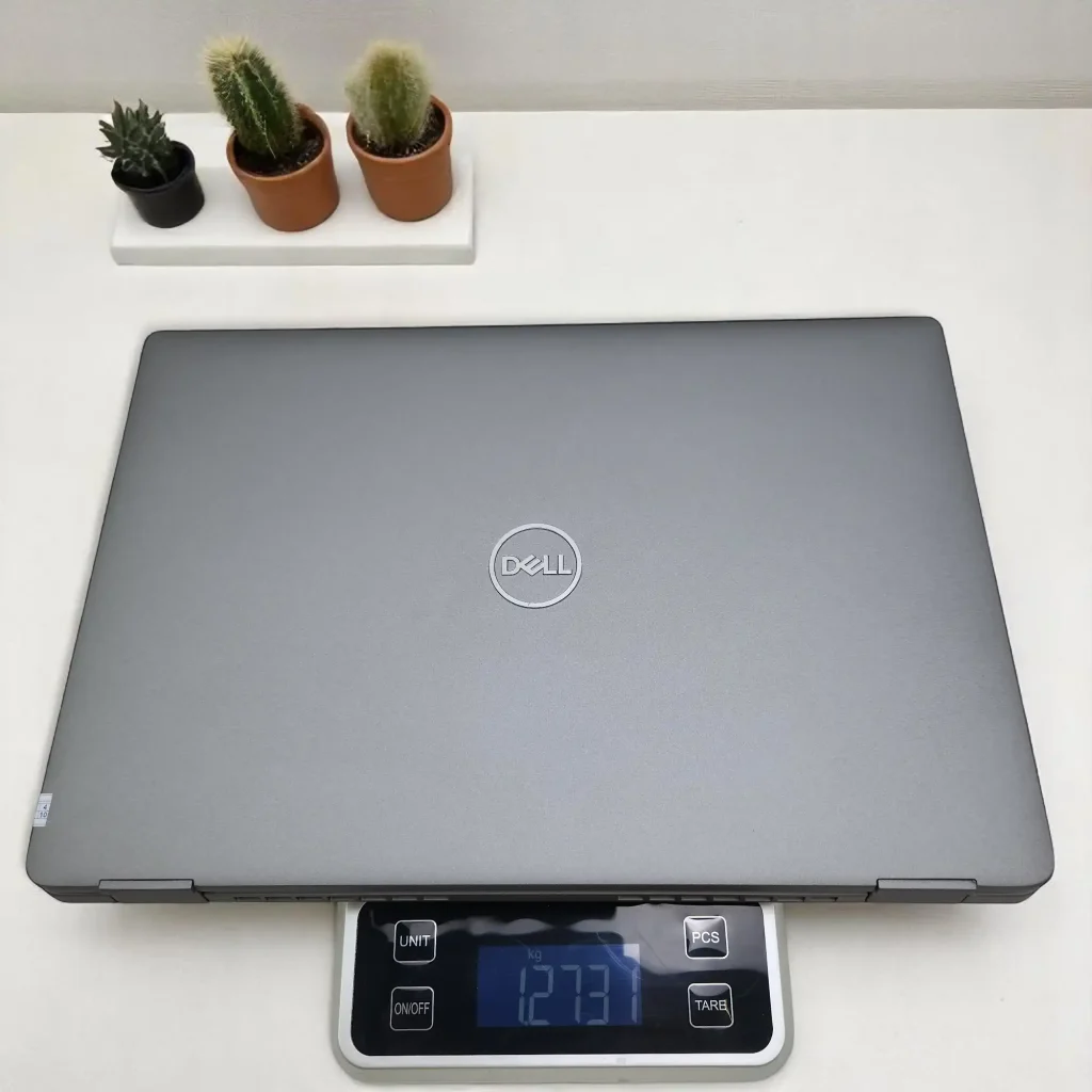 Dell Latitude 5310 / i5-10310U / RAM 8GB / SSD 256GB / 13.3inch FHD 11 Dell Latitude 5310