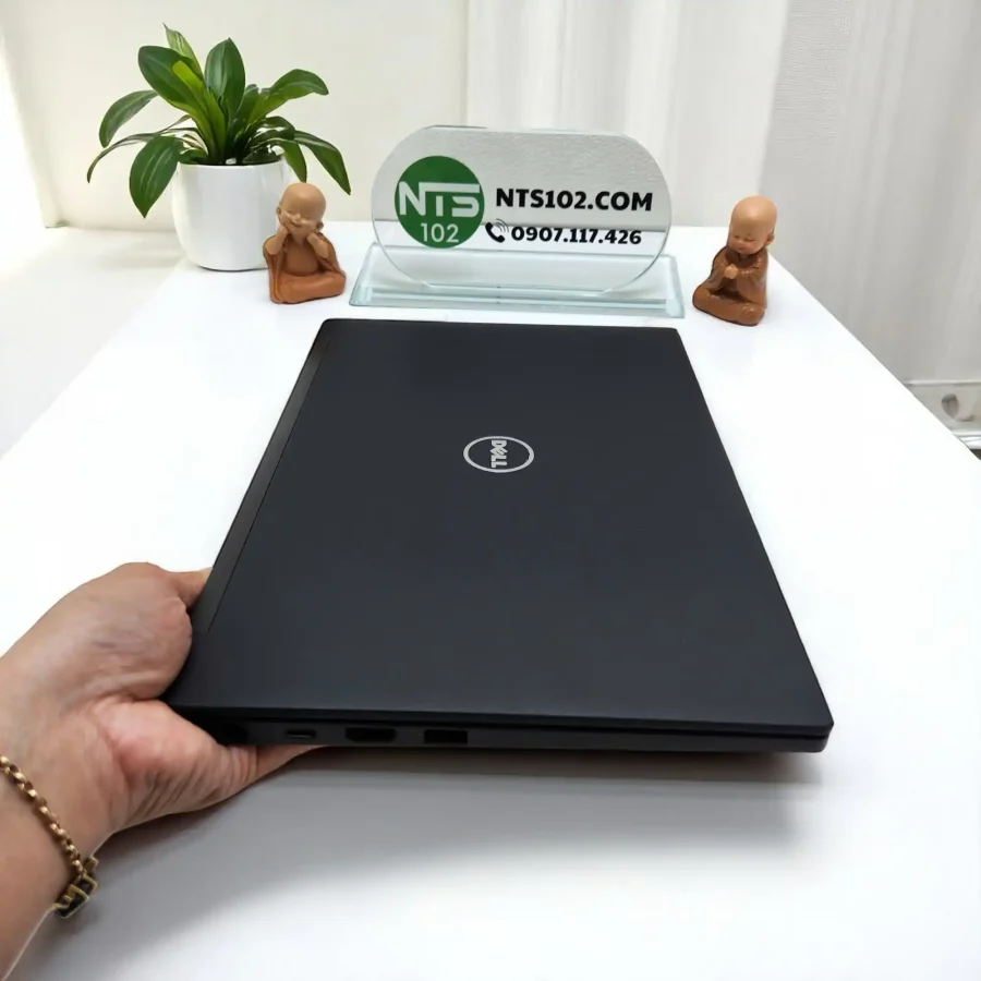 Dell Latitude 7270 / i7-6600U / RAM 8Gb / SSD 256Gb / 12.5inch HD 5 z5878753497912 c83d93565b18935e467cb36eaf8895bf Photoroom