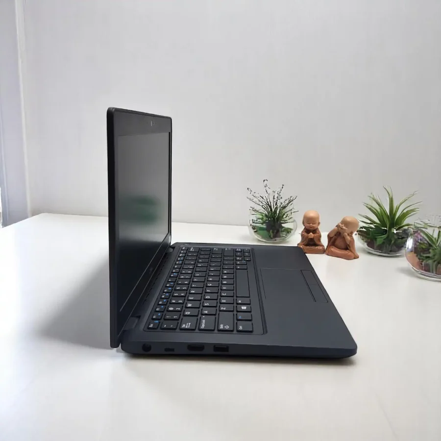 Dell Latitude E5280 / i5-7200U / RAM 8Gb / SSD 256Gb / 12.5inch 1 z6041508825959 6280a1d2947fe2a8c9107e502435bb71 Photoroom