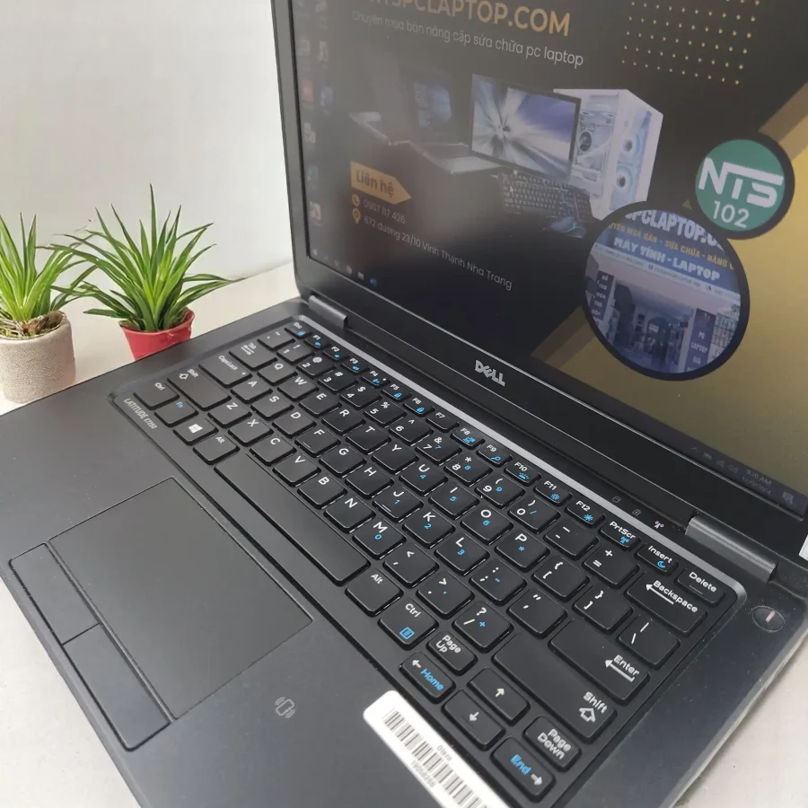 Dell Latitude 7250 / i7-5600U / RAM 8Gb / SSD 256Gb / 12.5inch 2 20241209 092047 Photoroom