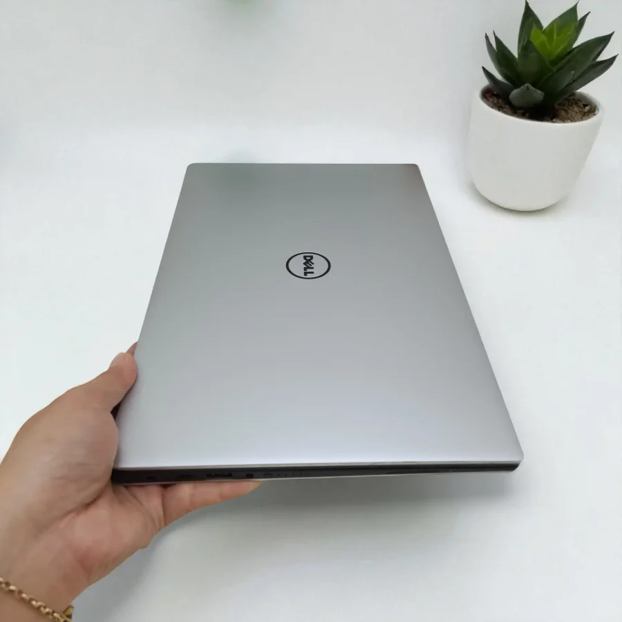 Dell XPS 13 9350 / i7-6560U / RAM 8Gb / SSD 256Gb / 13.3inch 2K Cảm Ứng 6 20241209 100344 Photoroom