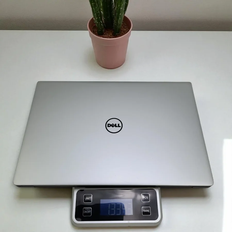 Dell XPS 13 9350 / i7-6560U / RAM 8Gb / SSD 256Gb / 13.3inch 2K Cảm Ứng 7 20241209 100403 Photoroom