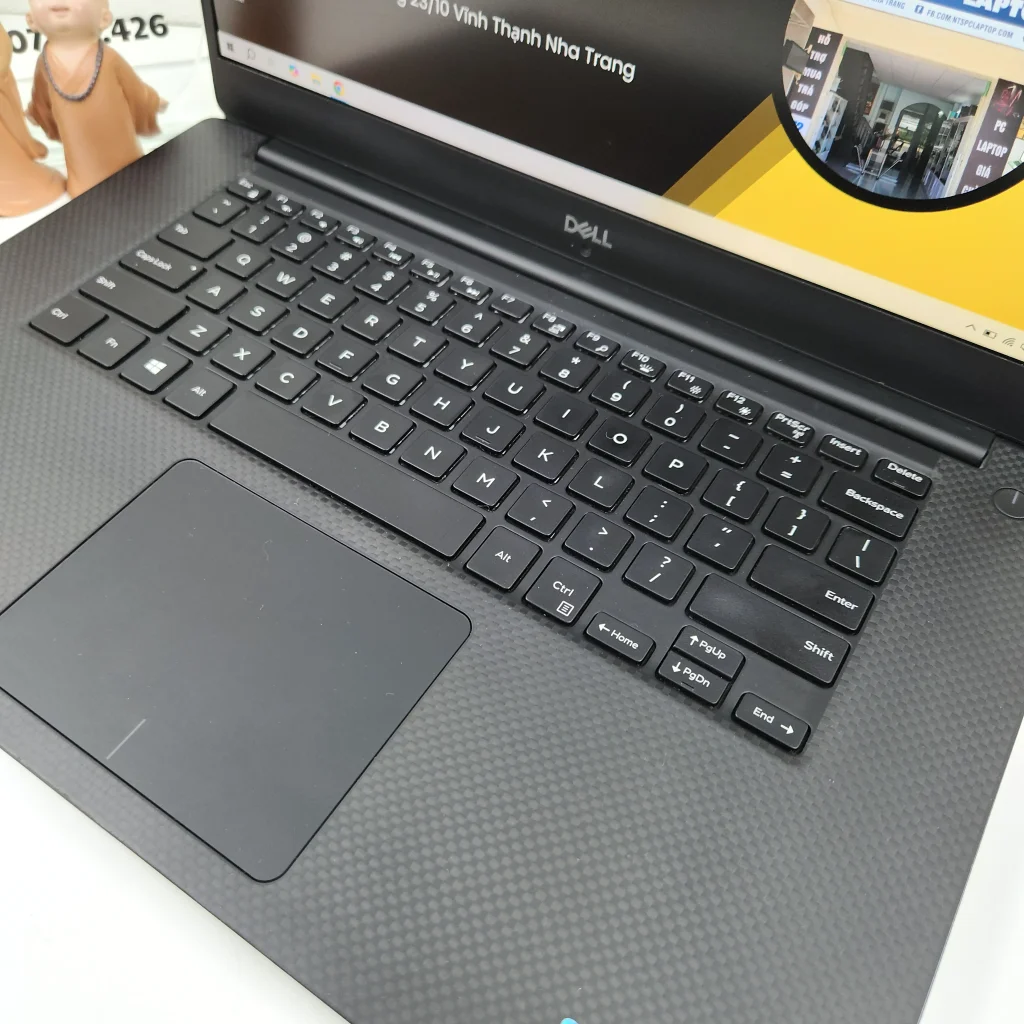 Dell Precision 5530 / i7-8850H / RAM 16GB / VGA Quadro P1000 4G / SSD 512GB / 15.6inch FHD 12 Precision 5530