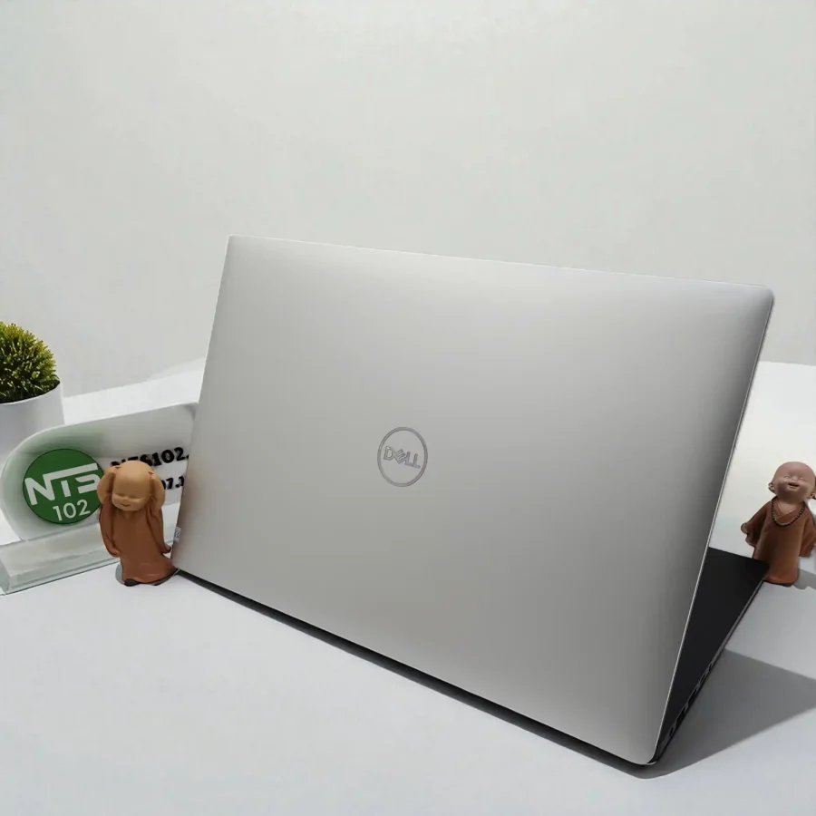 Dell Precision 5530 / i9-8950HK / RAM 16GB / VGA Quadro P2000 4G / SSD 512GB / 15.6inch 4K cảm ứng 2 20250124 192852 Photoroom