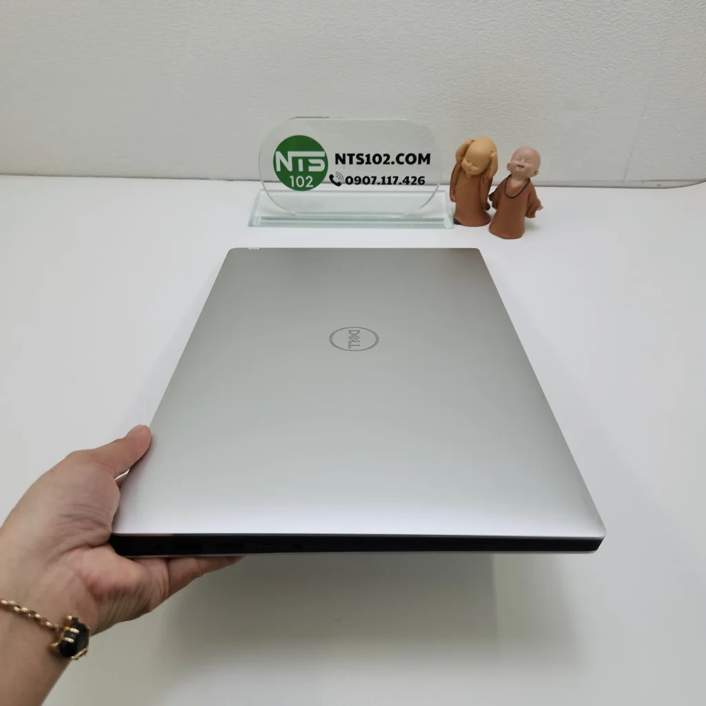Dell Precision 5530 / i7-8850H / RAM 16GB / VGA Quadro P1000 4G / SSD 512GB / 15.6inch FHD 10 Precision 5530