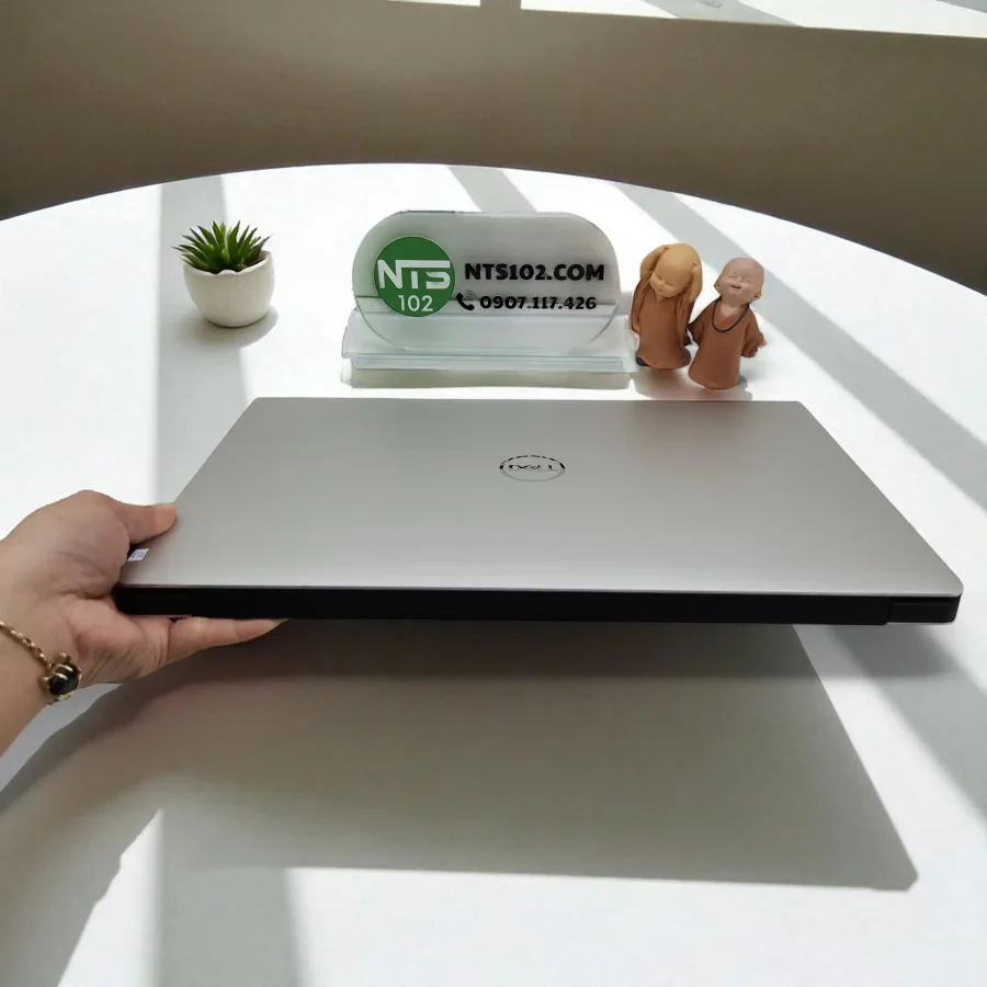 Dell Precision 5530 / i9-8950HK / RAM 16GB / VGA Quadro P2000 4G / SSD 512GB / 15.6inch 4K cảm ứng 5 20250124 193130 Photoroom