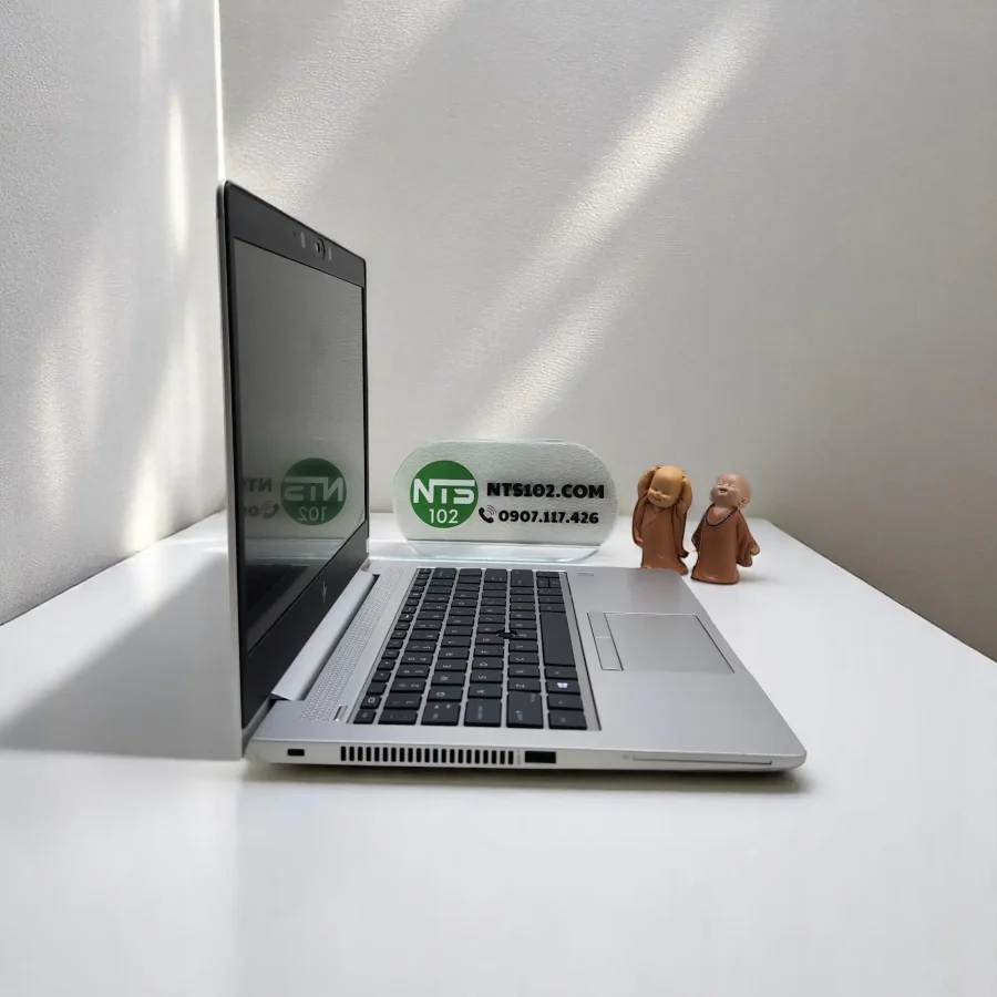 HP Elitebook 830 G5 / i7-8550U / RAM 16GB / SSD 512GB / 13.3inch FHD 3 20241127 092857 Photoroom
