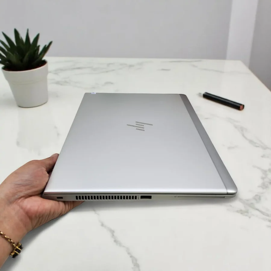 HP Elitebook 830 G5 / i7-8550U / RAM 16GB / SSD 512GB / 13.3inch FHD 5 20241127 093832 Photoroom