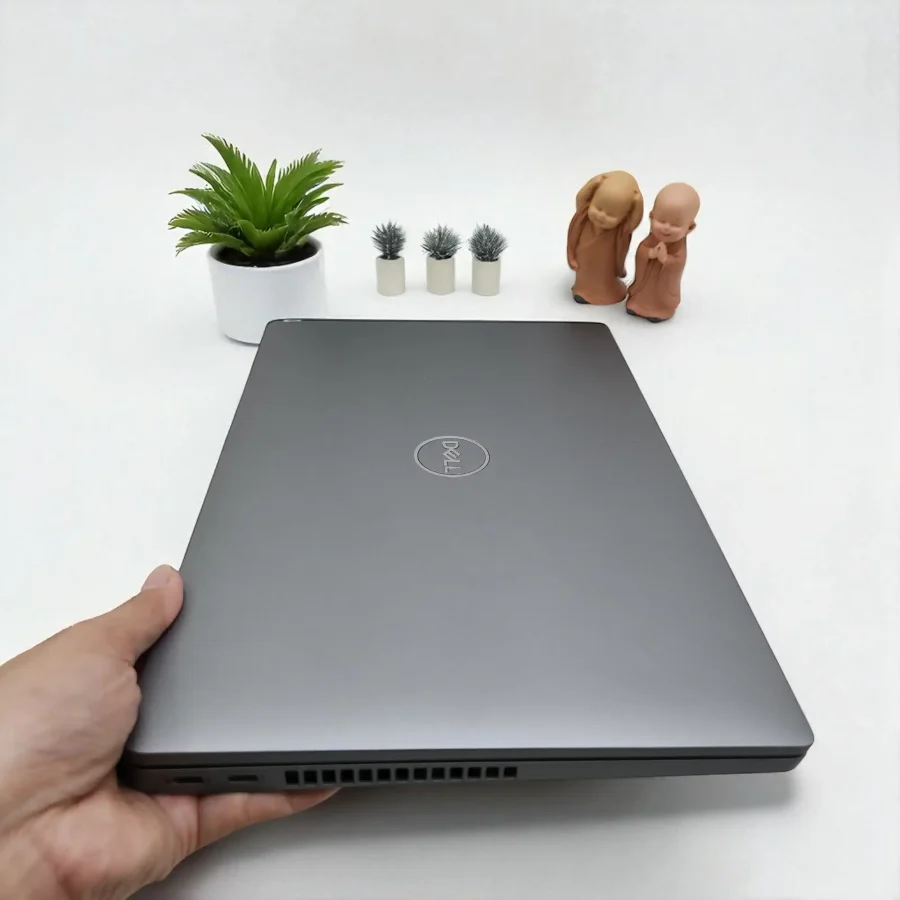 Dell Latitude 5420 / i7-1165G7 / RAM 16GB / SSD 256GB / 14inch FHD 4 20250314 102355 Photoroom
