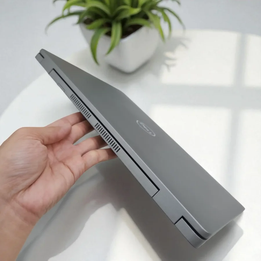 Dell Latitude 5420 / i7-1165G7 / RAM 16GB / SSD 256GB / 14inch FHD 7 20250314 103010 Photoroom