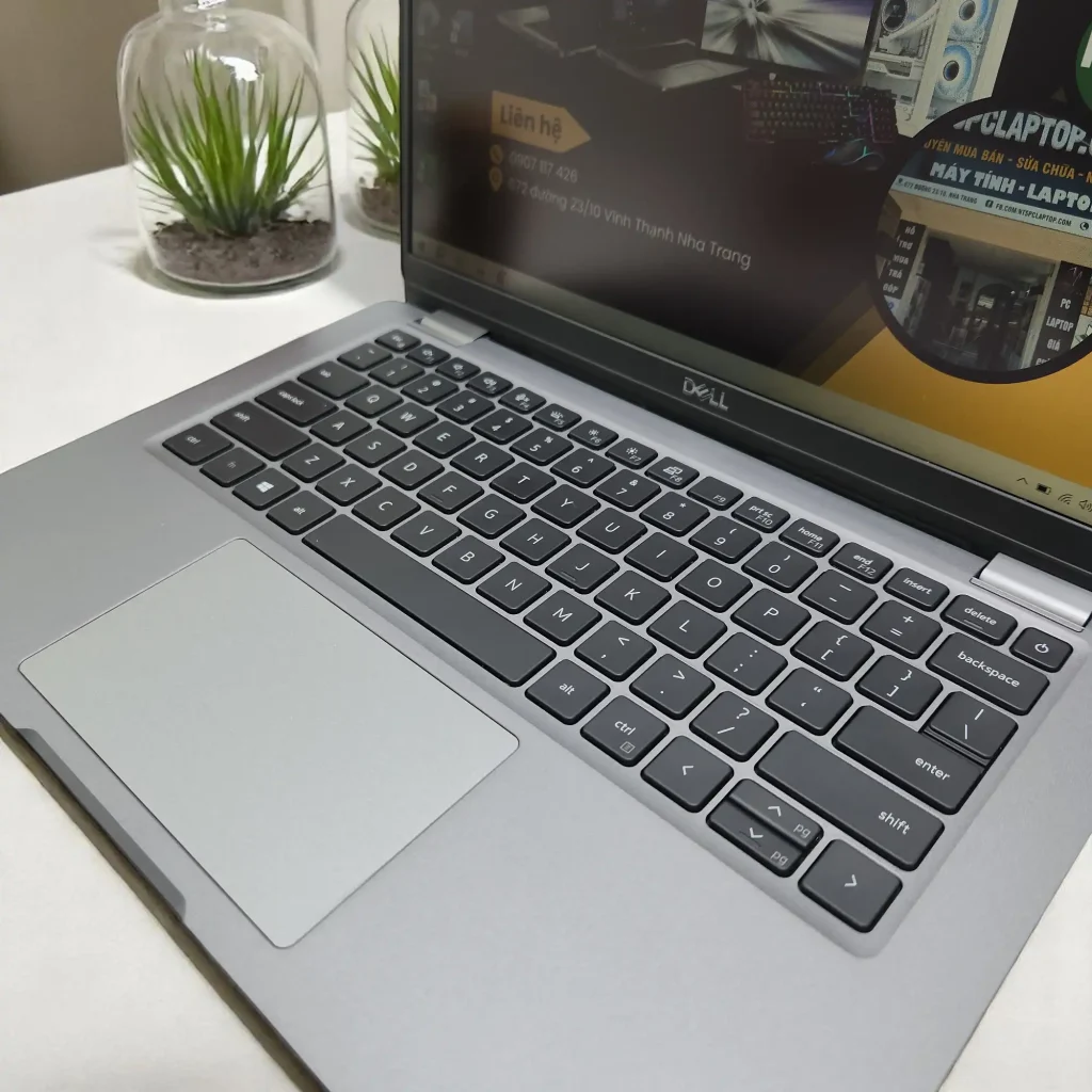 Dell Latitude 5320 / i7-1185G7 / RAM 16GB / SSD 500GB / 13.3inch FHD 10 Dell Latitude 5320