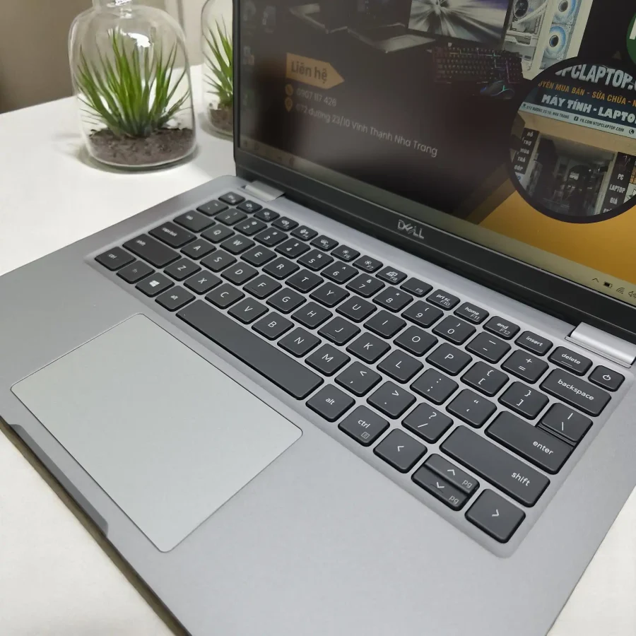 Dell Latitude 5320 / i7-1185G7 / RAM 16GB / SSD 500GB / 13.3inch FHD 2 20250326 165643 Photoroom