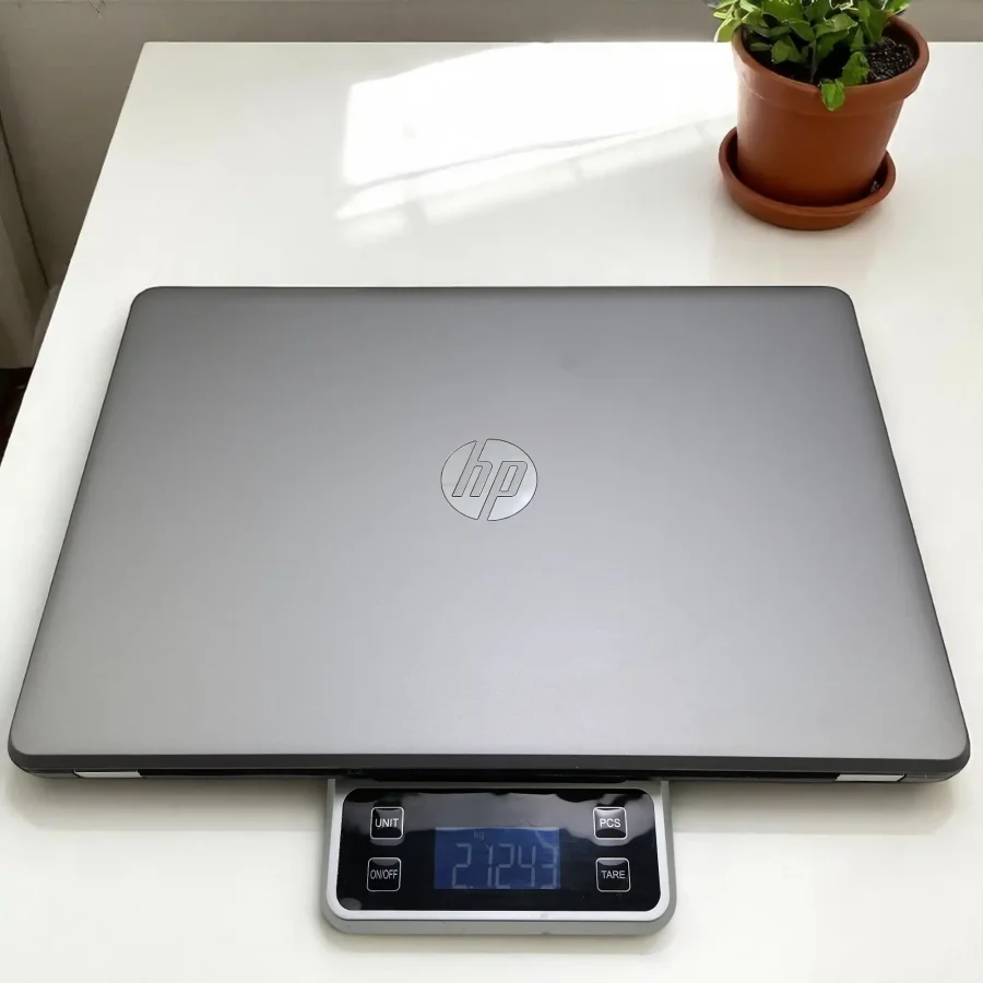 HP Laptop 15-BS000 / i7-7500U / RAM 16Gb / CARD R7 M340 / SSD 128Gb + HDD 500Gb / 15.6inch FHD 7 20250613 091814 Photoroom