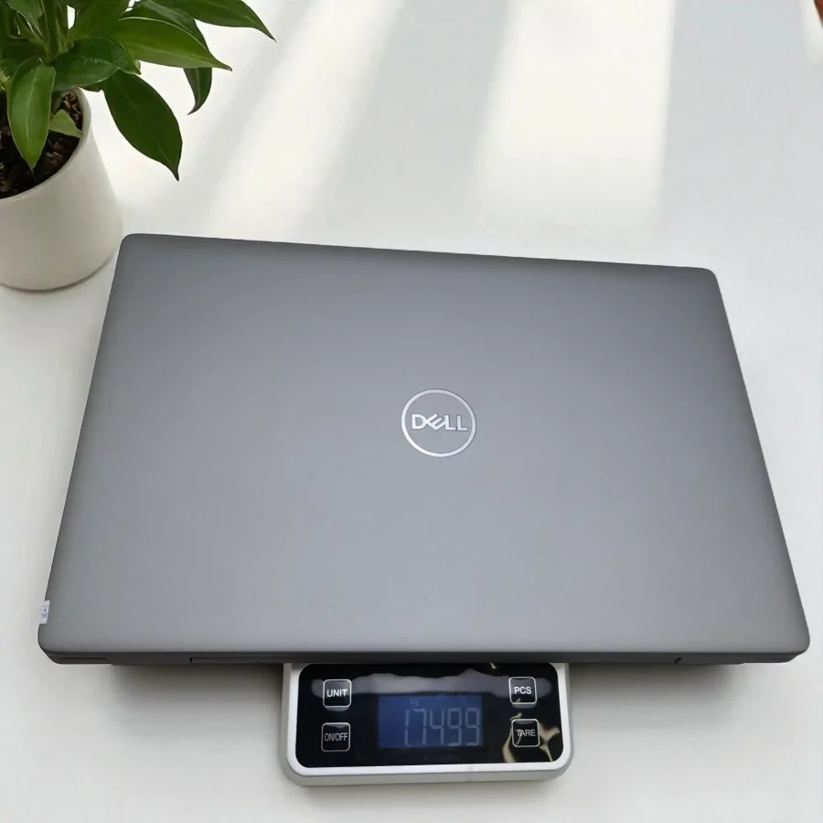 Dell Latitude 5510 / i7-10610U / RAM 16GB / SSD 256GB / 15.6inch FHD 8 20250405 094553 Photoroom