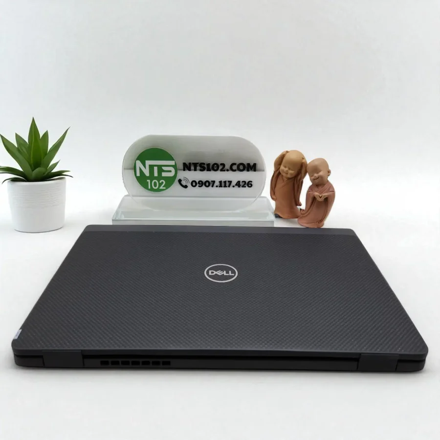 Dell Latitude 7300 / i7-8665U / RAM 16GB / SSD 256GB / 13.3inch FHD 4 20250814 093158 Photoroom
