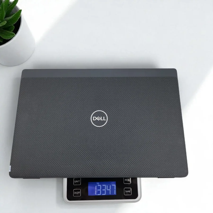 Dell Latitude 7300 / i7-8665U / RAM 16GB / SSD 256GB / 13.3inch FHD 7 20250814 093523 Photoroom