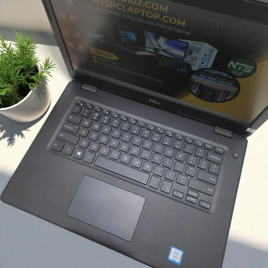 Dell Latitude 3490 / i7-8550U / RAM 16Gb / VGA AMD R7 M460 / SSD 256Gb / 14inch FHD 3 20250829 095641 Photoroom