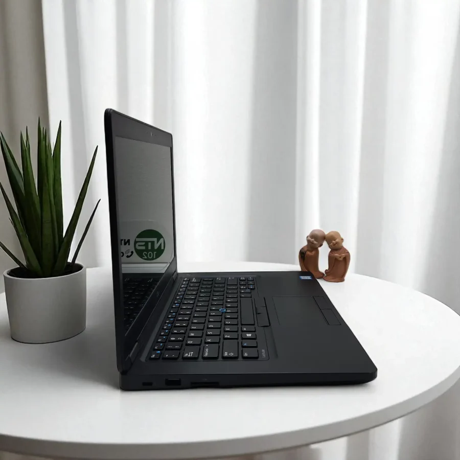 Dell Latitude 5480 / i7-7820HQ / RAM 12Gb / SSD 256Gb / 14inch FHD 4 20241204 092656 Photoroom