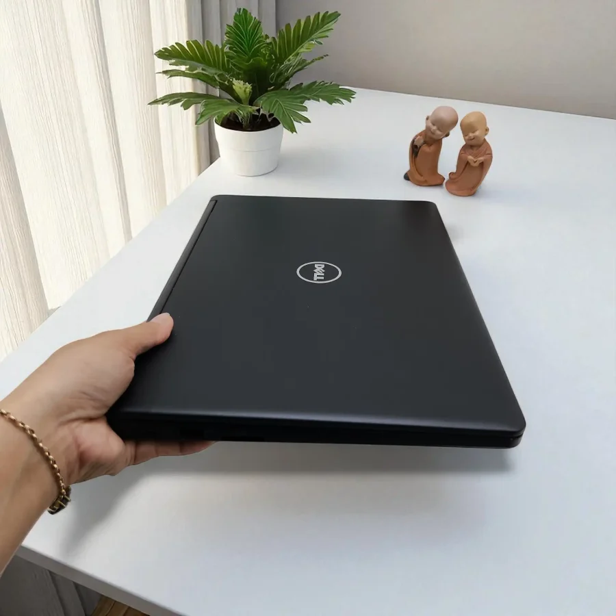 Dell Latitude 5480 / i7-7820HQ / RAM 12Gb / SSD 256Gb / 14inch FHD 6 20241204 092808 Photoroom