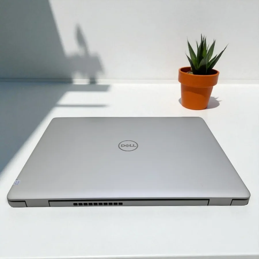 Dell Vostro 3400 / i5-1135G7 / RAM 16Gb / SSD 256Gb / 14inch FullHD 4 20250511 103354 Photoroom Photoroom