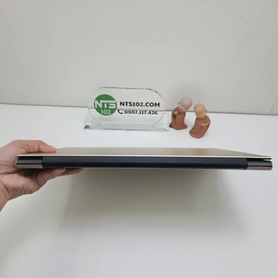 Dell Vostro 5468 / i5-7200U / RAM 8GB / SSD 256GB / 14inch FHD 7 vostro3