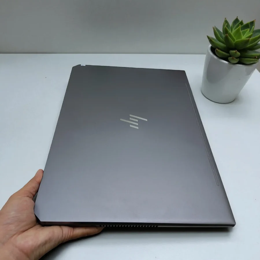 HP Zbook Studio G5 / Intel® Xeon® E2176M / RAM 16GB / VGA Quadro P1000 4G / SSD 256GB / 15.6inch FHD 6 IMG 20251027 102001277