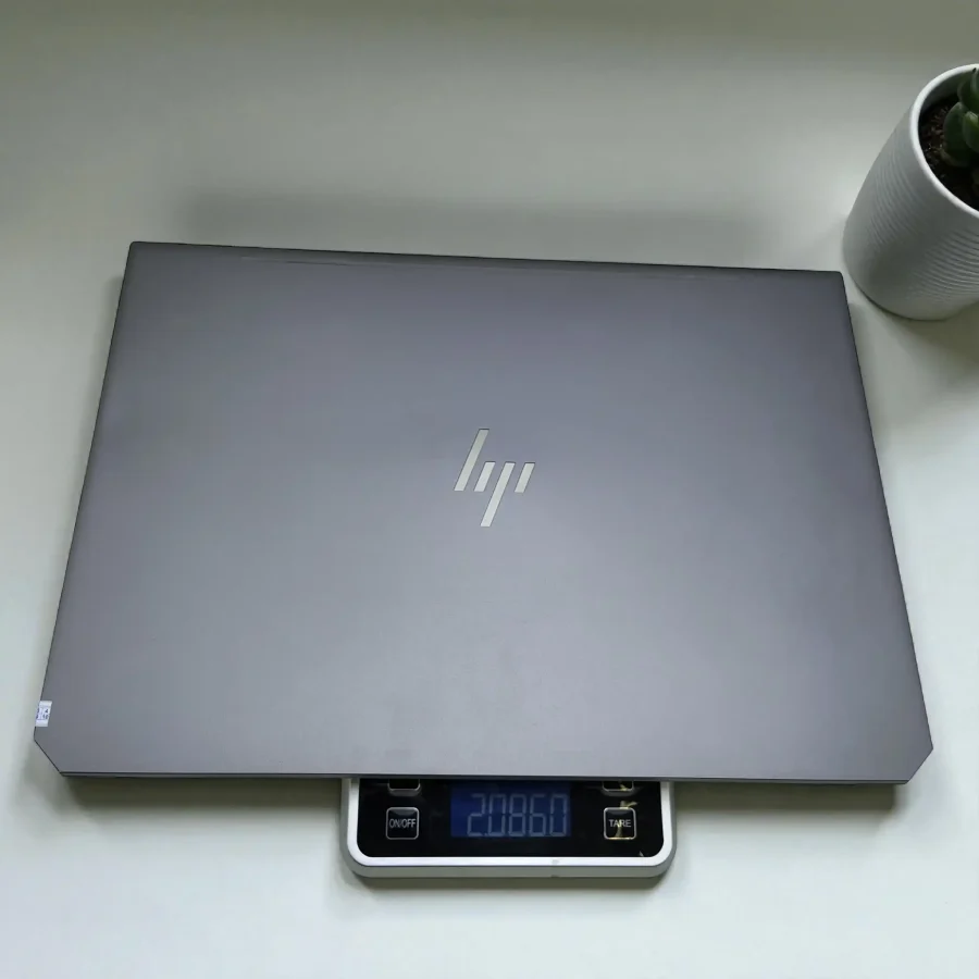 HP Zbook Studio G5 / Intel® Xeon® E2176M / RAM 16GB / VGA Quadro P1000 4G / SSD 256GB / 15.6inch FHD 9 IMG 20251027 102243139 HDR