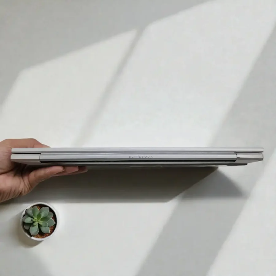 HP Elitebook 830 G7 / i5-10310U / RAM 8Gb / SSD 256Gb / 13.3inch FHD 4 20251207 162418 Photoroom